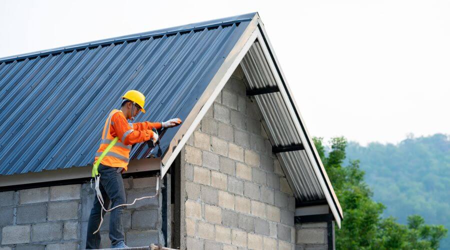 Professional Flat Roofing Installation in Hometown, WV